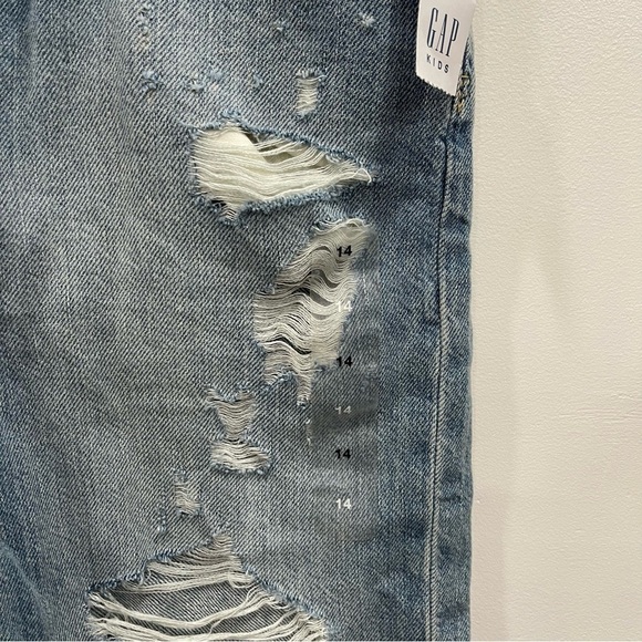 Gap 5 Pocket Light Wash Distressed Denim Shorts Size 14 Raw Hem - Picture 6 of 13